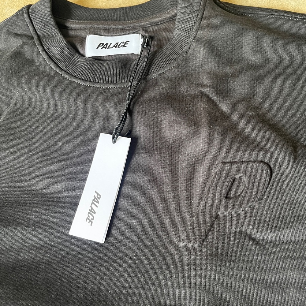 Palace Men's Gray Crew Neck Sweatshirt